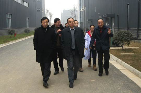 說明: E:\畜科\會議報道\20150122省科技廳副廳長韓忠成赴飼料產(chǎn)研院考察調研\(zhòng)news-1.jpg